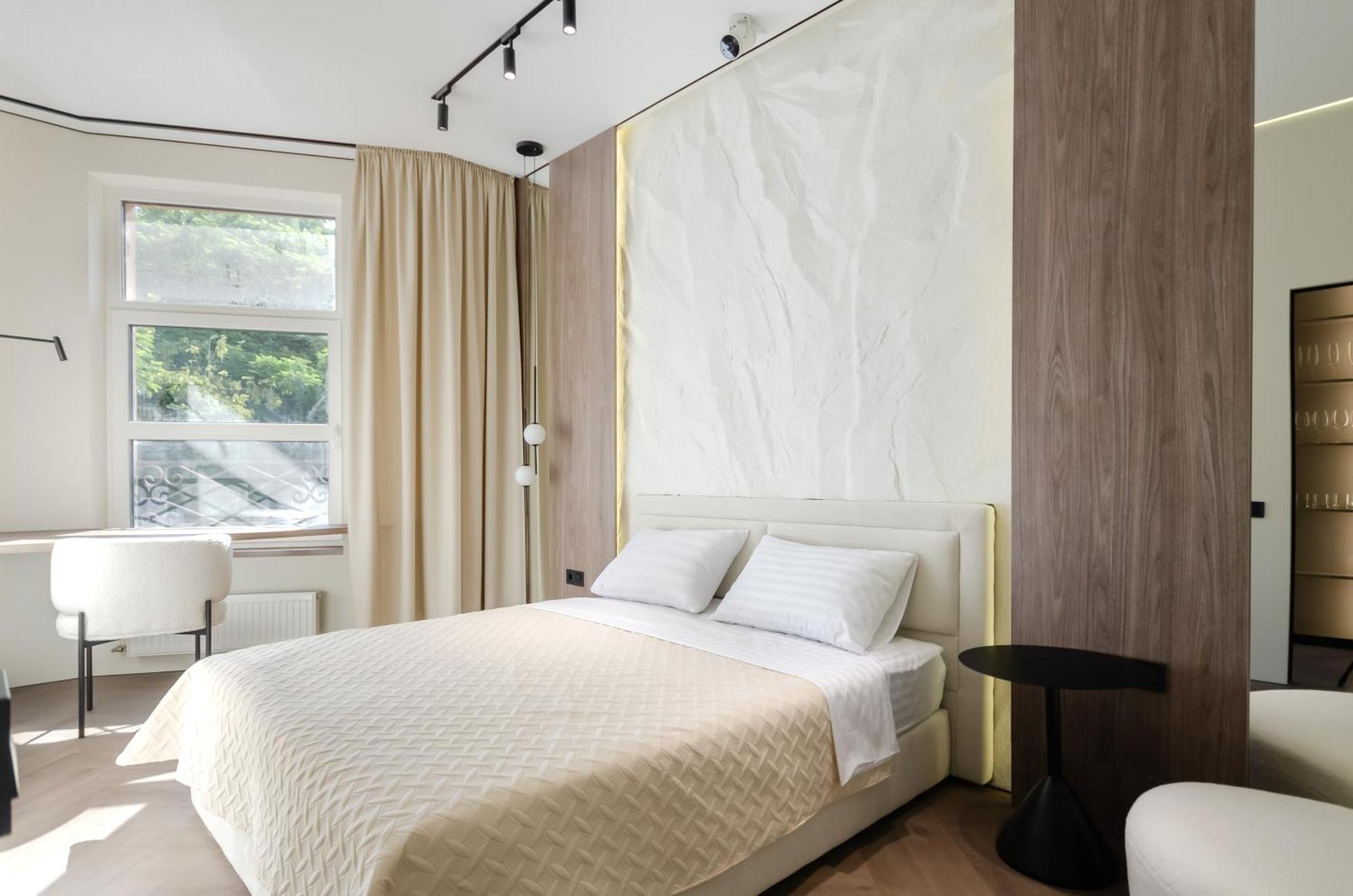 Petrovdom 02-76B Luxury Living In Rc Pechersk Plaza, Mykhaila Boichuka 19-А เคียฟ ภายนอก รูปภาพ